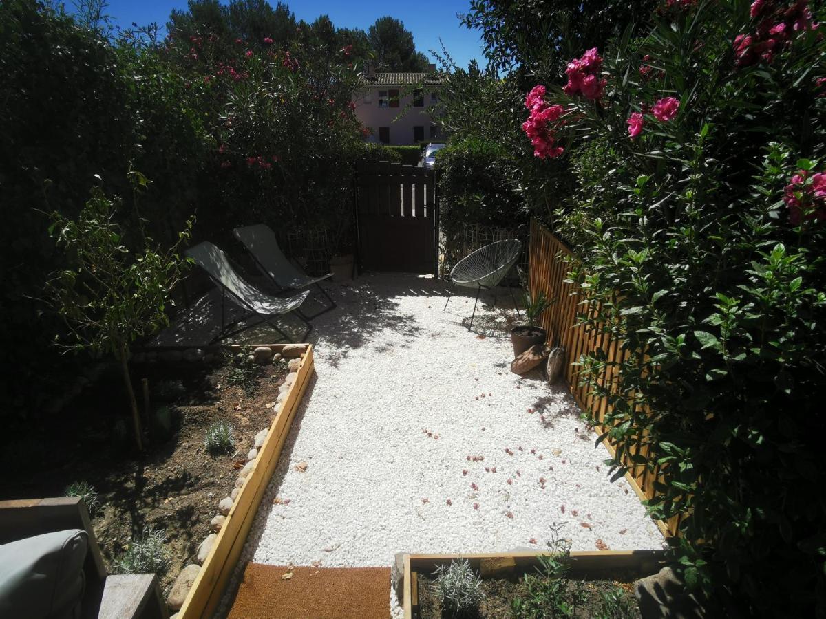 La Terrasse Ensoleillée De : Le Citronnier *